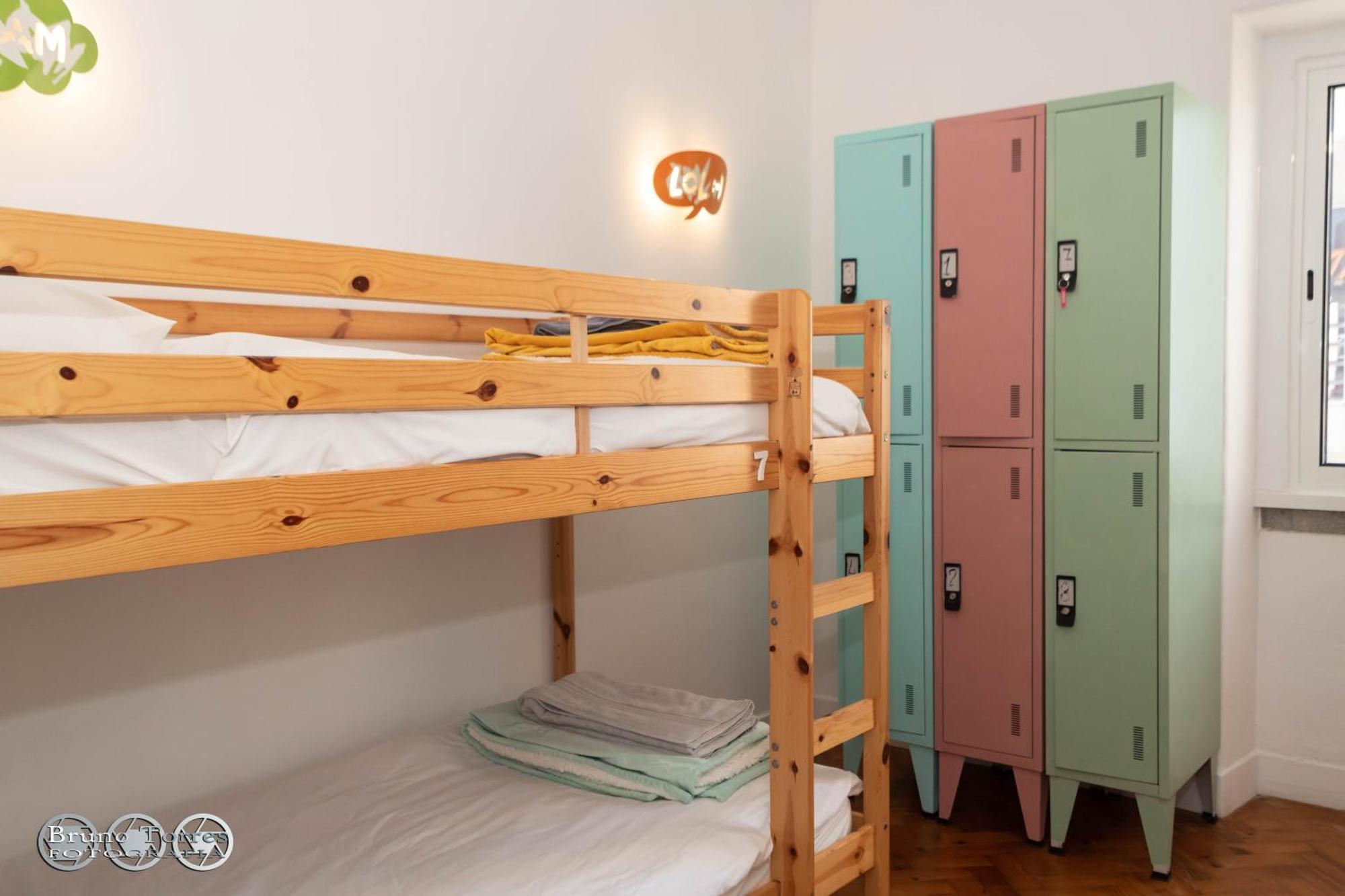 The Shed Surf Lodge Кошта-да-Капарика Экстерьер фото