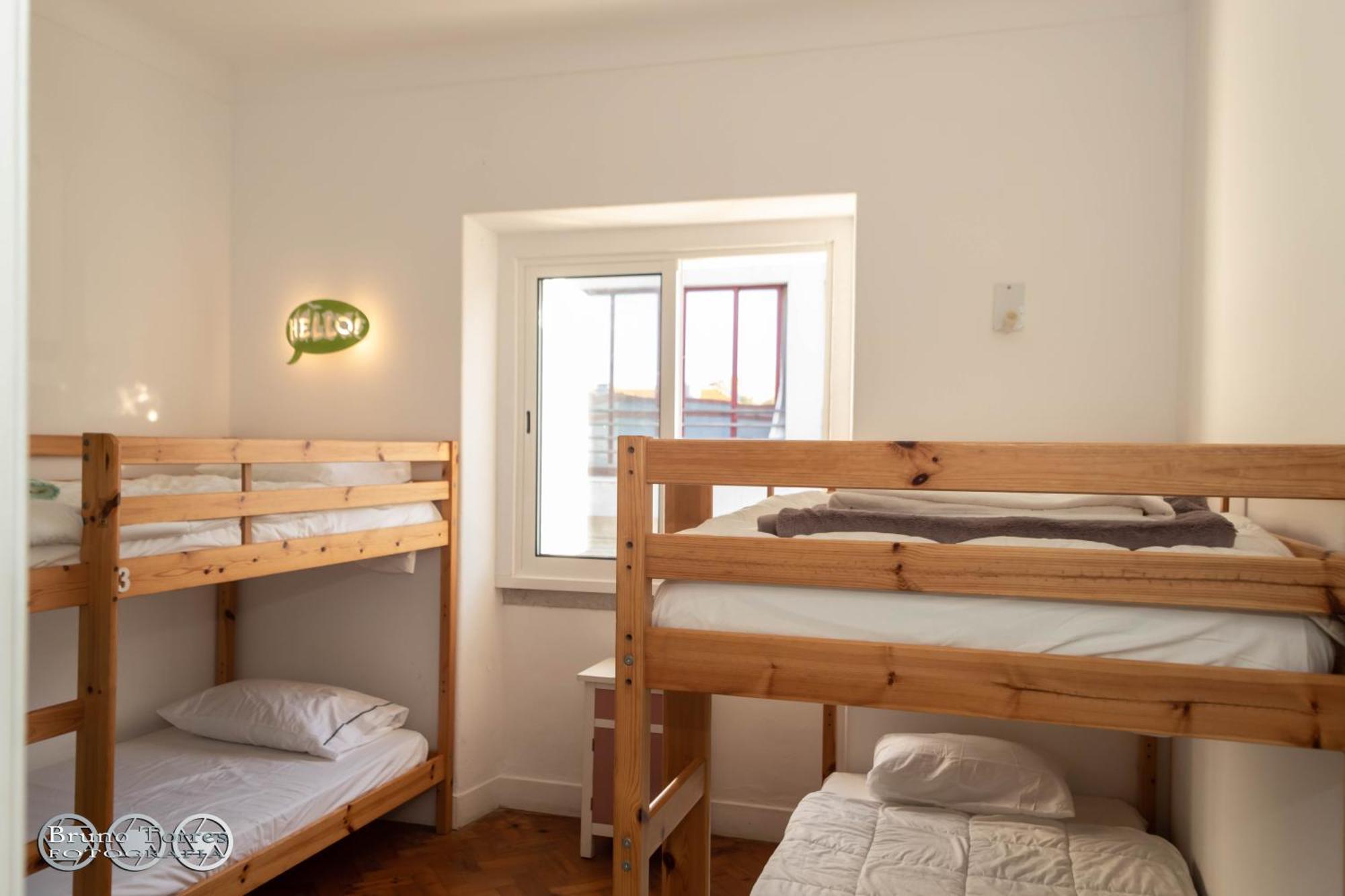 The Shed Surf Lodge Кошта-да-Капарика Экстерьер фото